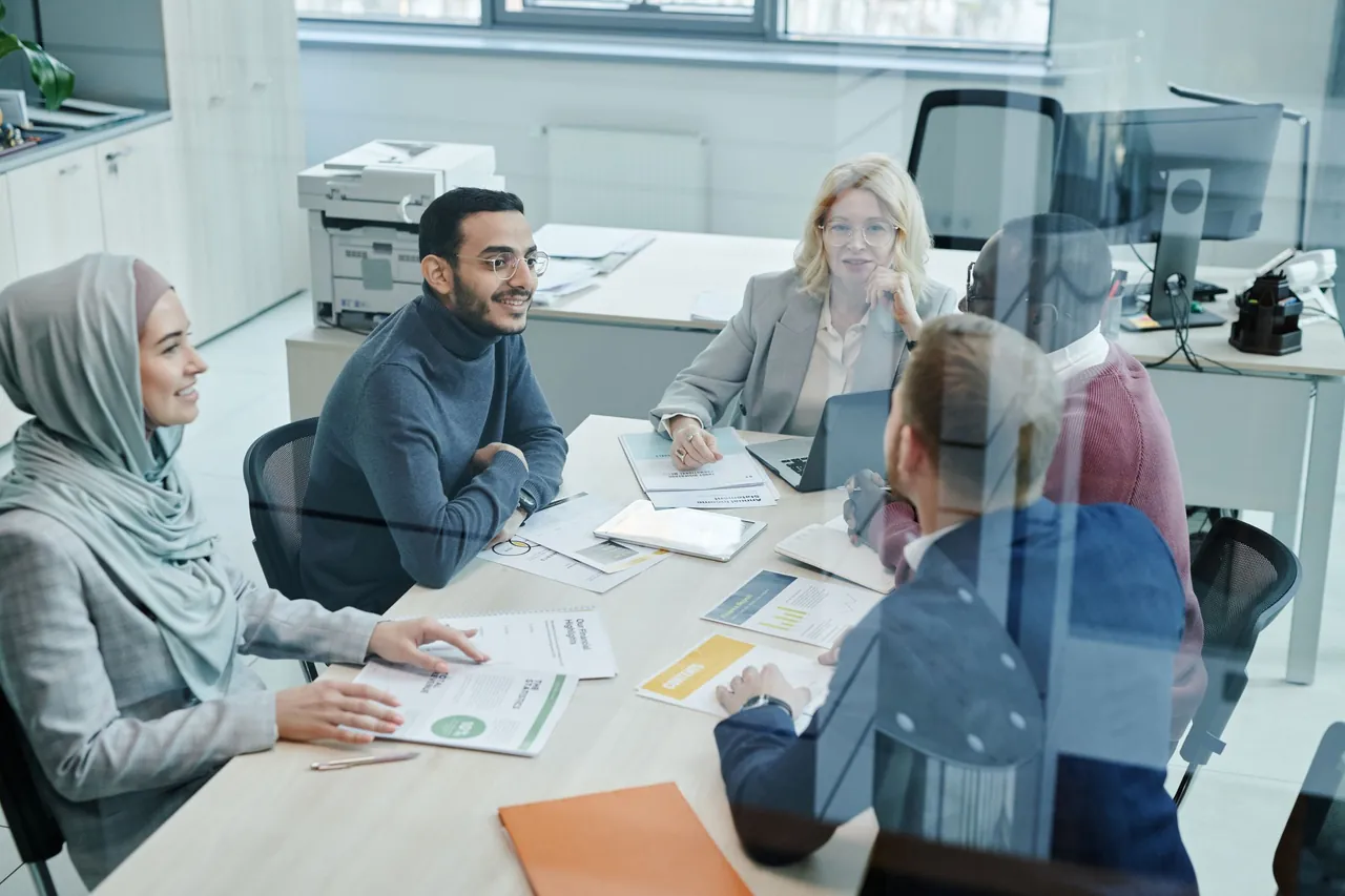 ما هي الرخصة التجارية في دولة الإمارات ولماذا تحتاج إليها؟